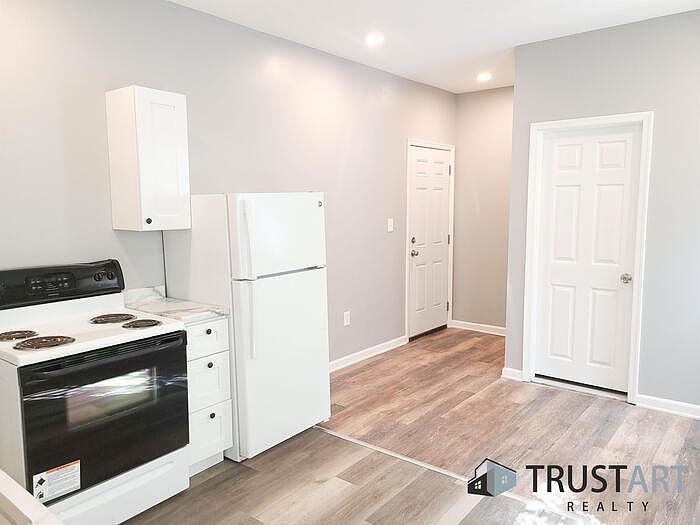 1st image of 4724 Oxford Ave #1