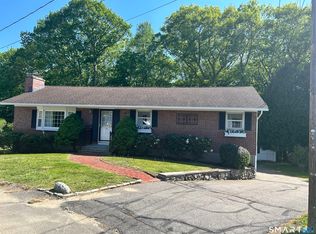 21 Parklawn Circle, Waterbury, CT 06708