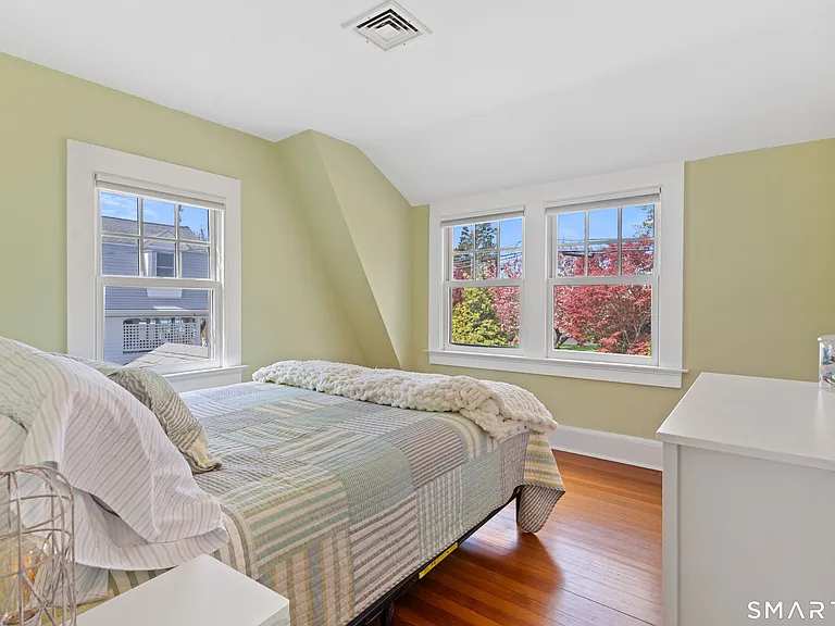 218 Totoket Rd — Photo 32