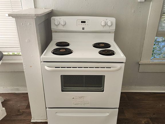 4th image of 2721 W Cesar E Chavez Blvd APT 2