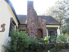 4 bed, 2.0 bath, 2100 sqft, $2,500 — Photo 3
