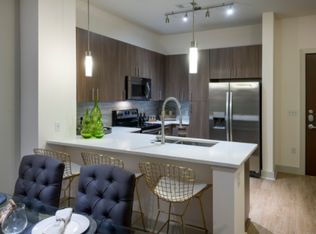 120 Cambridgepark Dr #123, Cambridge, MA 02140