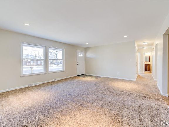 5th image of 7057 Howdershell Rd