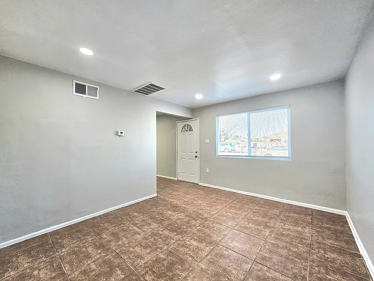 1507 W Tonto St #1 — Photo 7