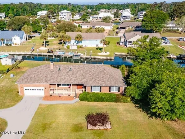 214 Channel View Court, Cape Carteret, NC 28584
