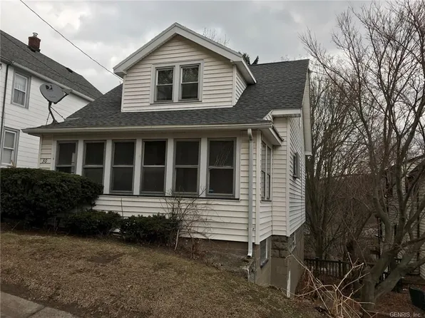 30 Hughes Pl, Rochester, NY 14612