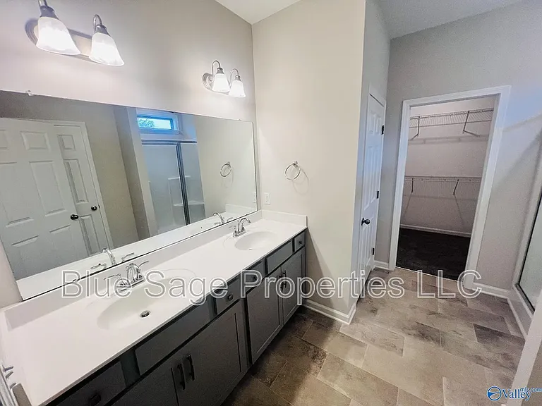 16423 Demi Dr — Photo 14