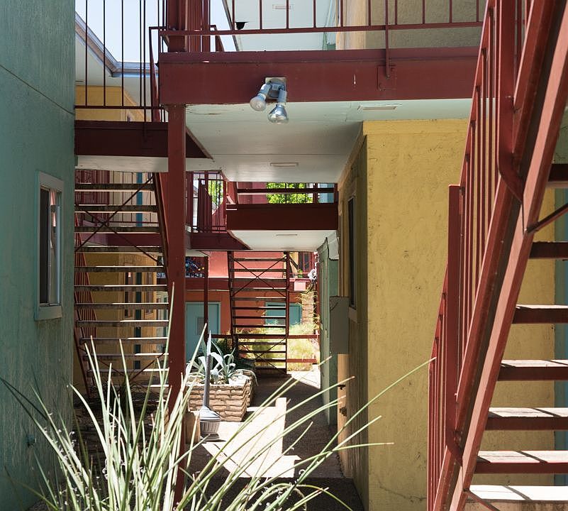1st image of 2907 West Ave #6