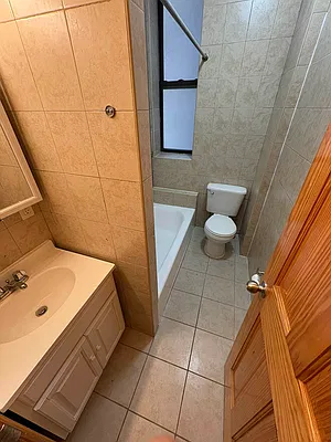 Rented by Legacy Realty Group NYC LLC | media 7