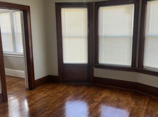 3201-03 W Madison St - 3203 Upper Front, Milwaukee, WI 53215