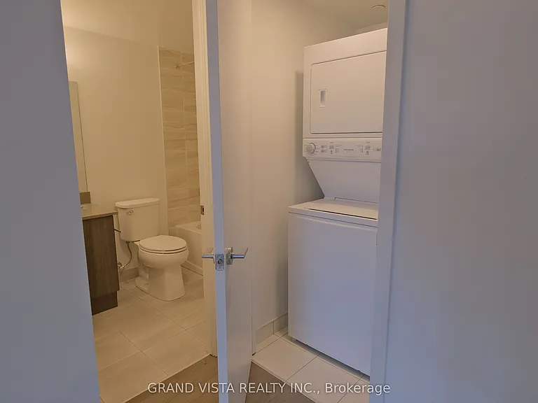 556 Marlee Ave #209 — Photo 10