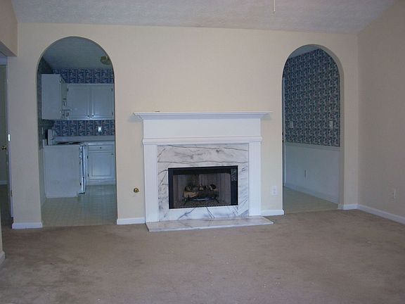 Family Rm W/Fireplace