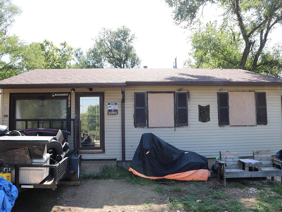 1st image of 2000 SE Adams St