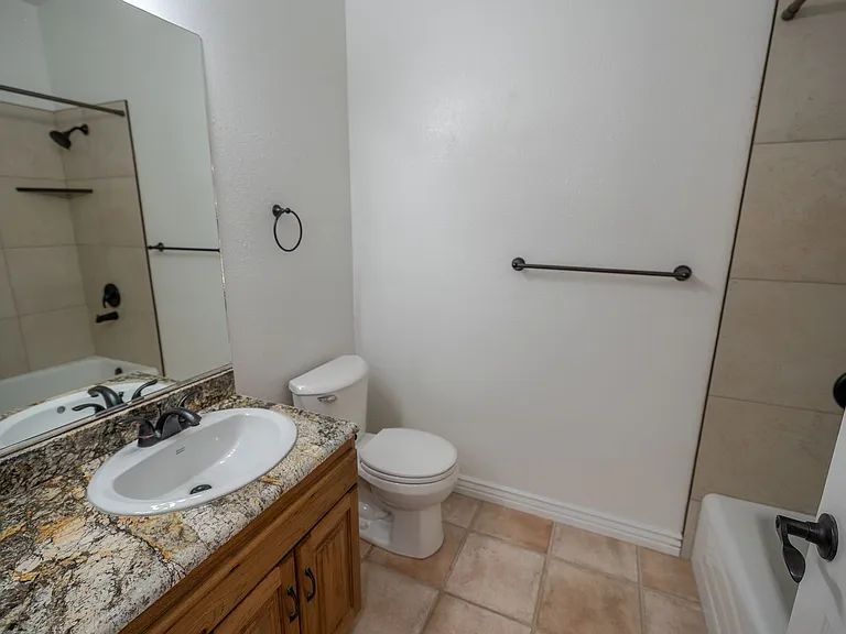 2541 W Spilsbury Ct — Photo 20