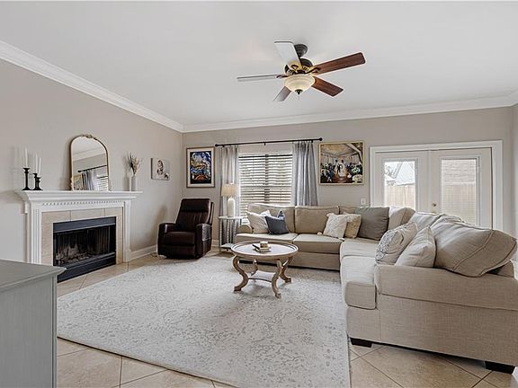 5th image of 51 Oakley Dr
