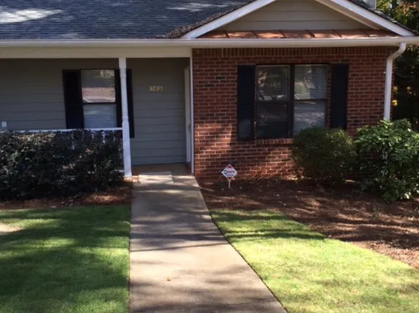 3095 Sarah Lou Dr, Snellville, GA 30078