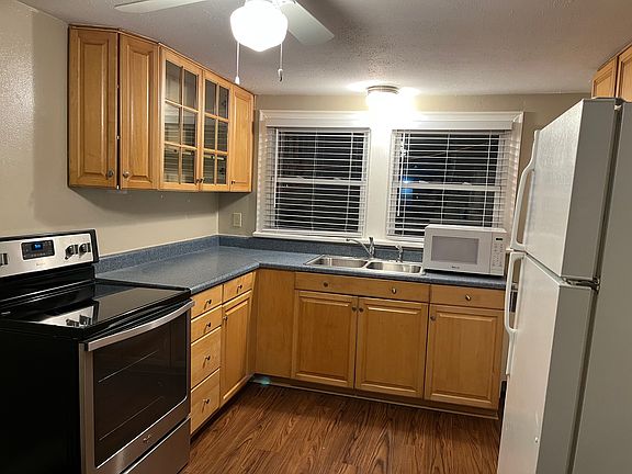 2nd image of 1412 E Main St APT 3