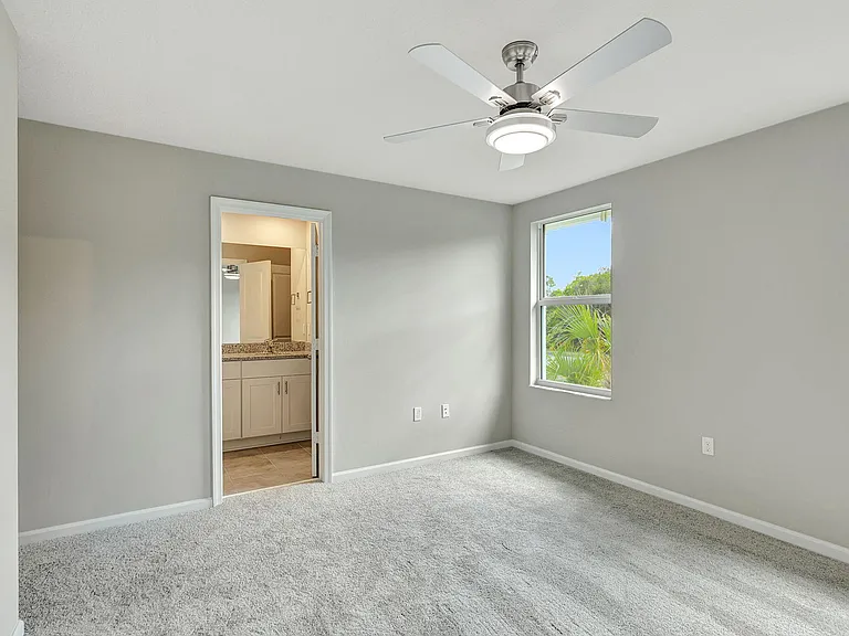 5694 SE Edgewater Cir — Photo 23