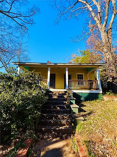 75 Arch St Photo 1