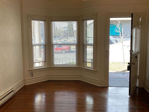 2nd image of 102-108 Jefferson St #102