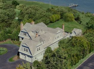 14 Apaucuck Point Rd, Westhampton, NY 11977