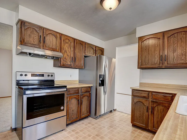 2541 W 105th Pl — Photo 12