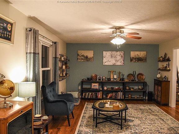 3rd image of 1800 Oakwood Dr
