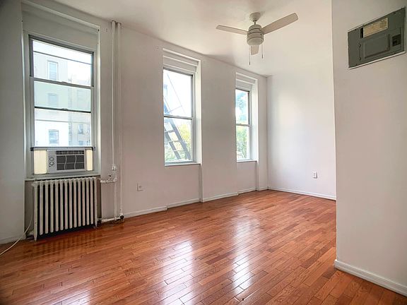 5th image of 327 E 116th St APT 3