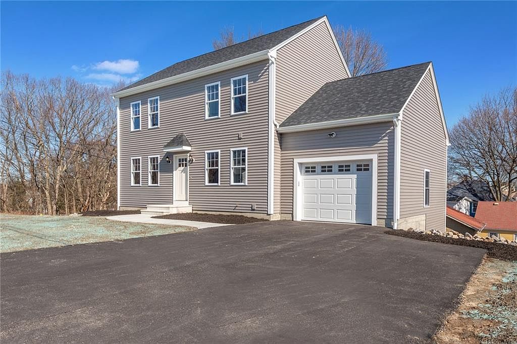 4 Carnation St, Woonsocket, RI 02895 Zillow