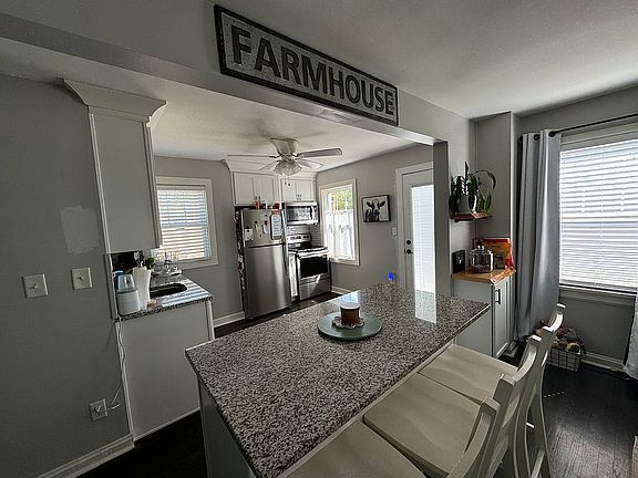 5th image of 3956 Avilla Pl