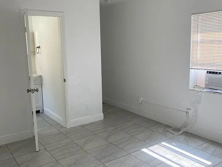 508 57th St #2-B — Photo 6