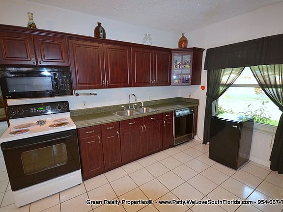 2nd image of 9160 SW 51st St