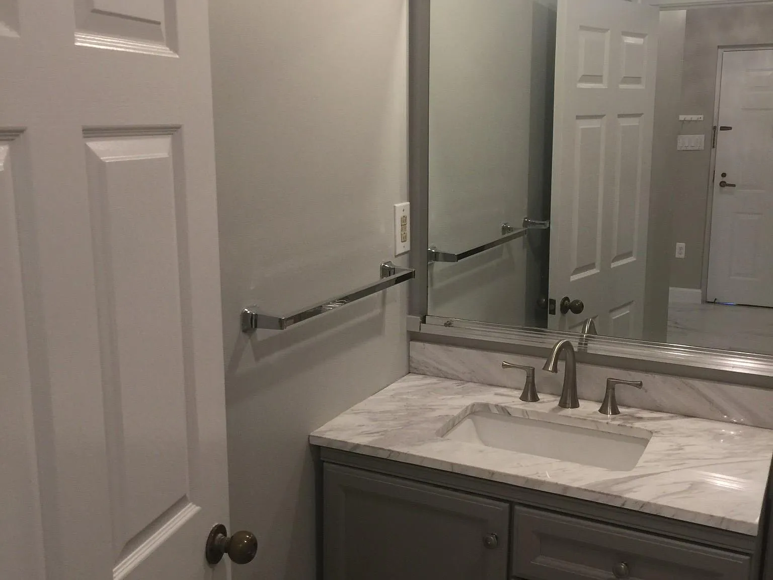 1 bed, 800 sqft, $3,950 — Photo 3