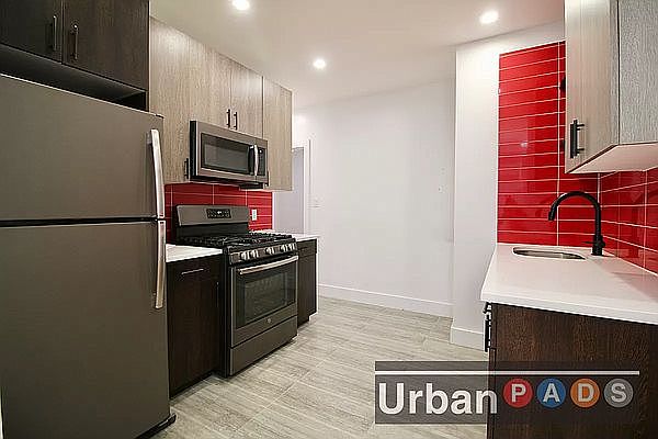 1st image of 270 Kosciuszko St #401