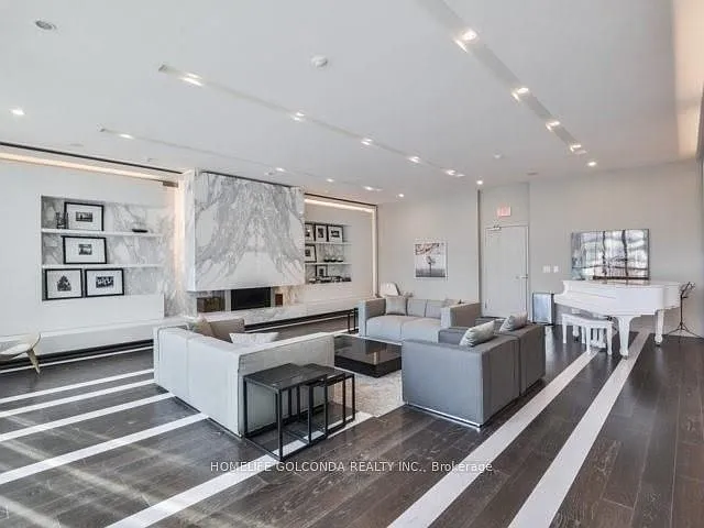 8 Charlotte St #511 — Photo 17