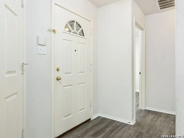 3 bed, 2.0 bath, 1237 sqft, $1,750 — Photo 3
