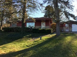 26088 Lakeview Dr, South Bend, IN 46619