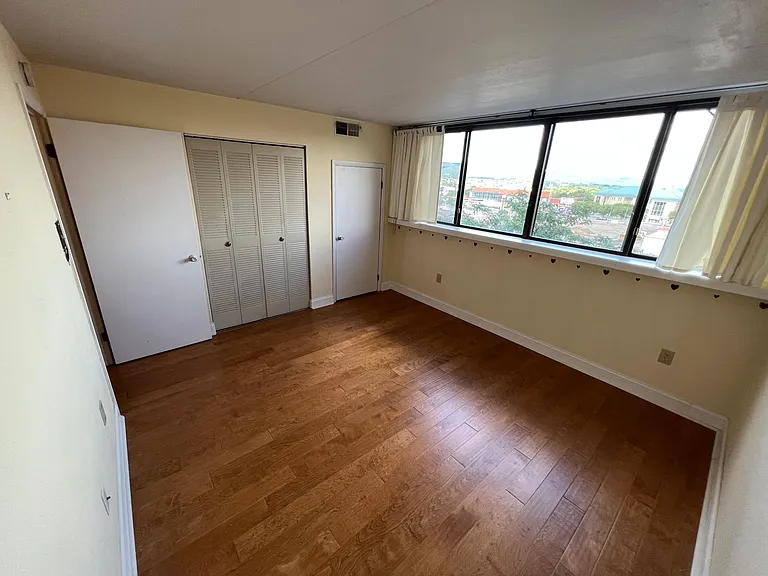 22O Linden St #505 — Photo 8