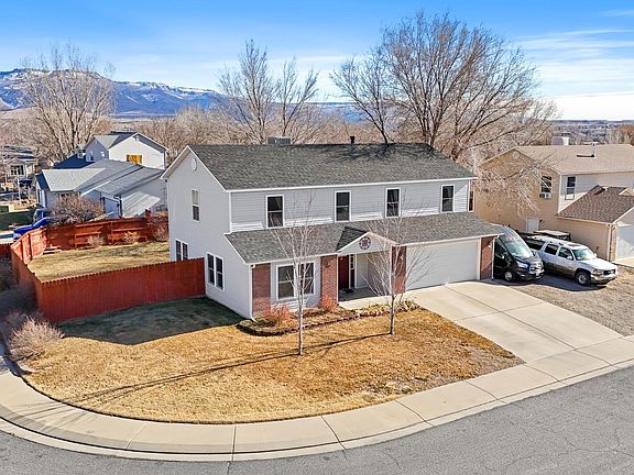 2nd image of 532 N Mountain Oak Ct