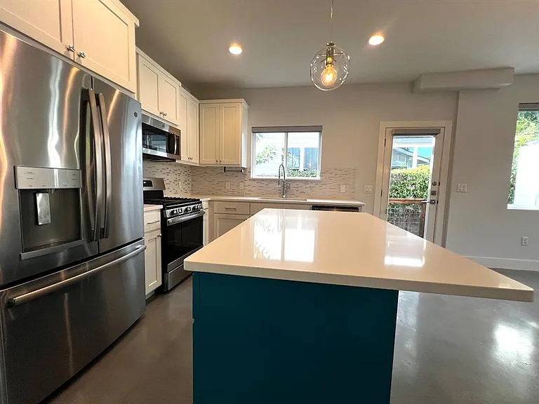1404 Marcus Pl #2 — Photo 10