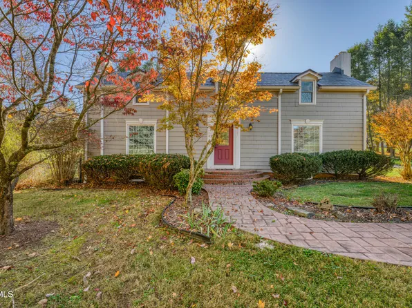 348 S Austin Springs Rd, Johnson City, TN 37601