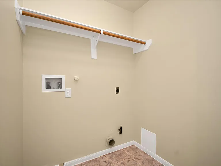 4123 Valedon Ln — Photo 35
