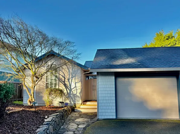 2681 NW Mast Ave, Lincoln City, OR 97367