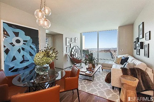 425 1st St Photo 1