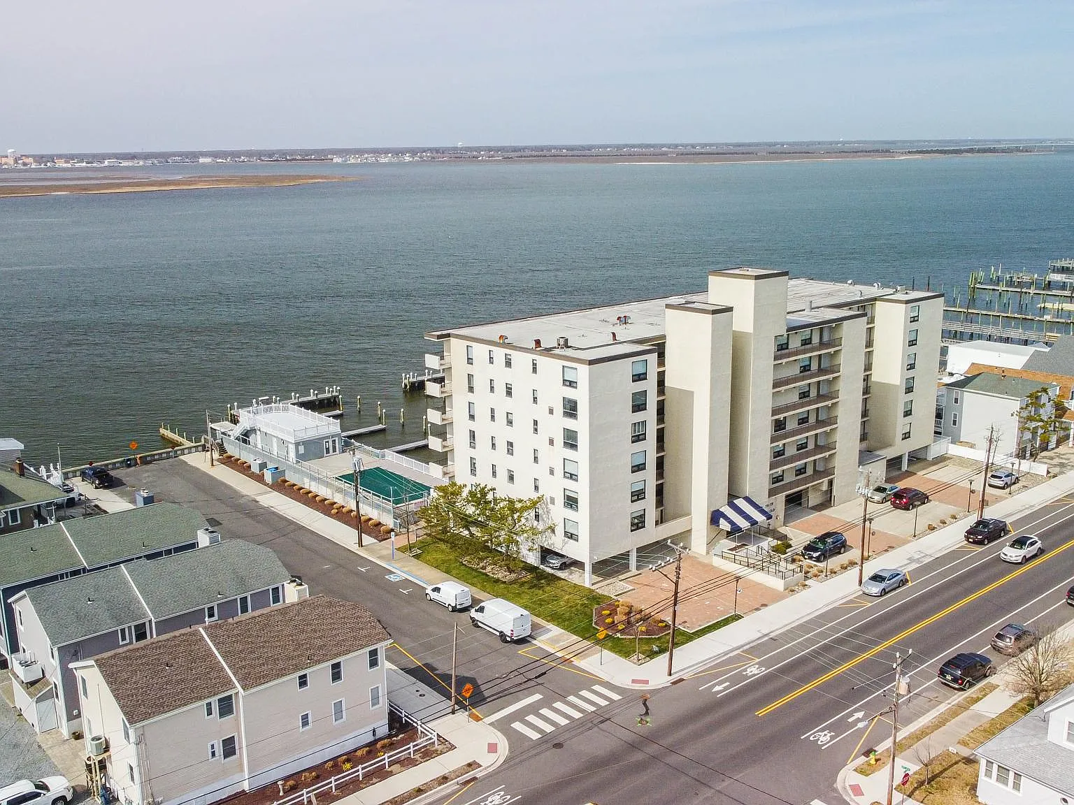 2 bed, $1,600 — Photo 2