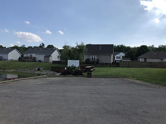 4th image of 410 Dogwood Run