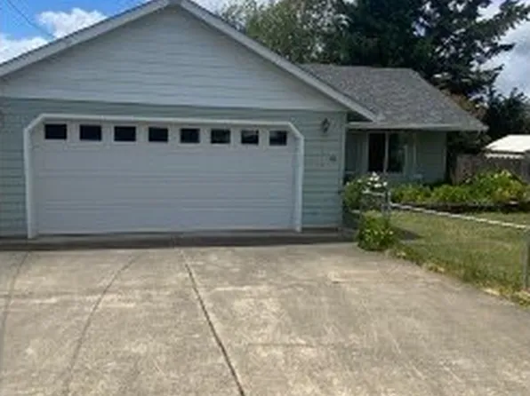 4216 Stella St, Roseburg, OR 97471