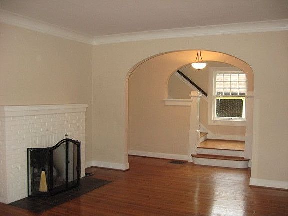 Bright entry with arches, refinished hwd. floors. Living rm is good size.