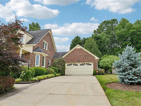 3rd image of 110 Running Brook Dr