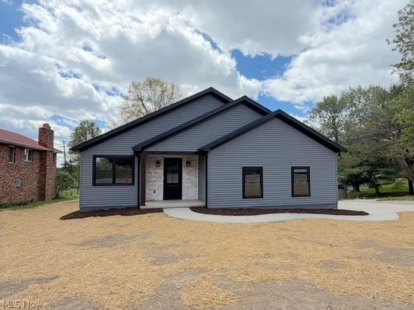 910 W Main St, Sugarcreek, OH 44681